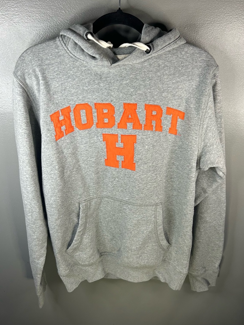 Hobart William Smith College NCAA Grey Pullover Hoodie Sweatshirt Size Small